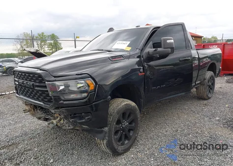 2023 Ram 2500 Big Horn 4X4 6'4 Box z USA, uszkodzony, nr VIN 3C6UR5DL1PG614092